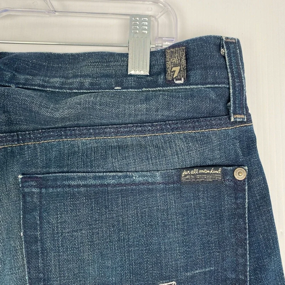 7 For All Mankind Men's Blue Skinny Jeans Size 33 Blue 100% Cotton with Pockets.